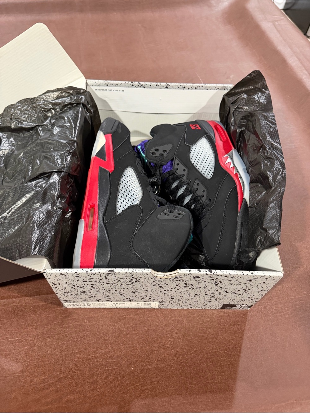 AIR JORDAN 5 RETRO CZ1786 001 BLACK/NEW EMERALD-FIRE RED size 11